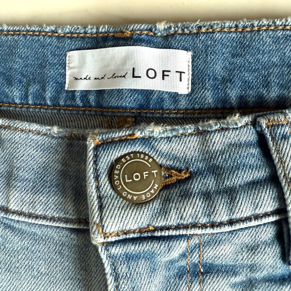 LOFT Women’s Pants Jeans Wide Leg Crop Destructed Frayed Hem Women Size 4 / 27 - Picture 8 of 14